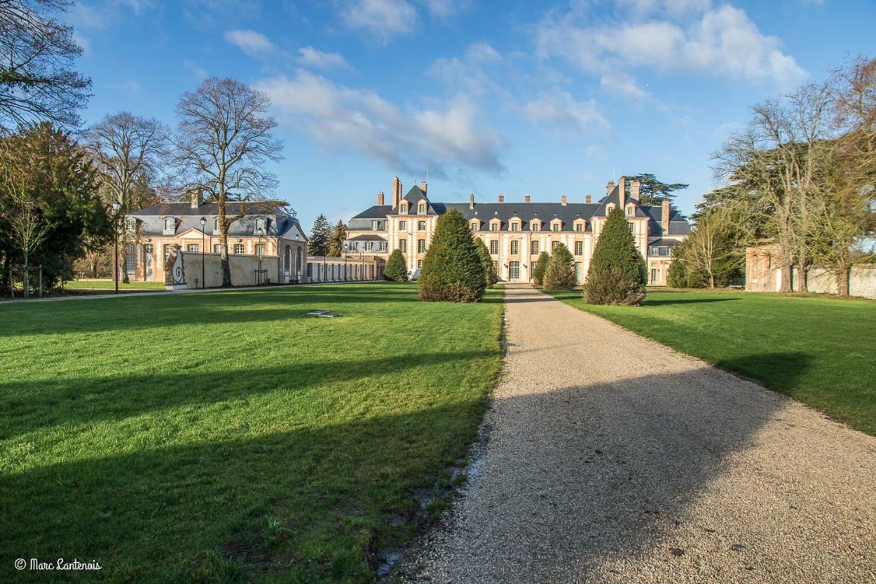 Exceptionnel Chateau Pres De Paris Abondant Zewnętrze zdjęcie